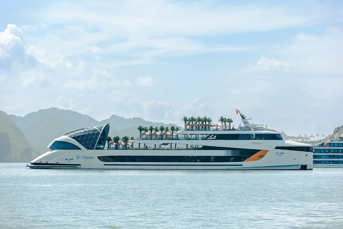 Du thuyền Dolphin Hạ Long